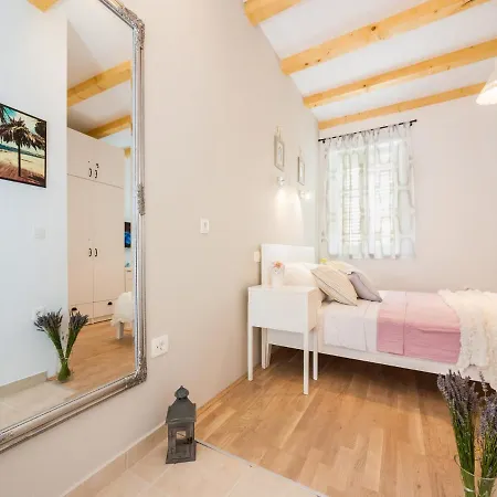 Apartment Aldo Center By Adex Travel