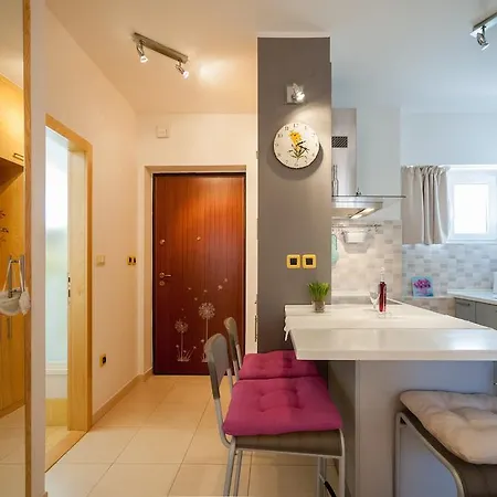 Aldo Center By Adex Travel Apartment