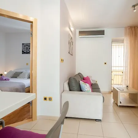 Apartment Aldo Center By Adex Travel *