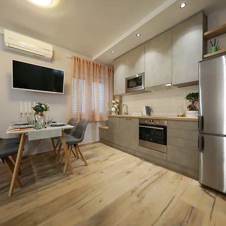 Aldo Center By Adex Travel Apartment Zadar