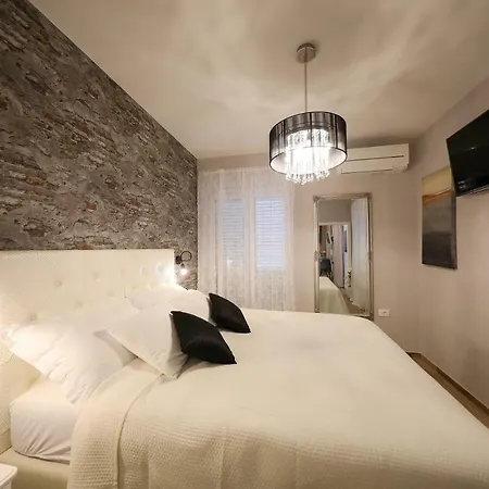 Aldo Center By Adex Travel *