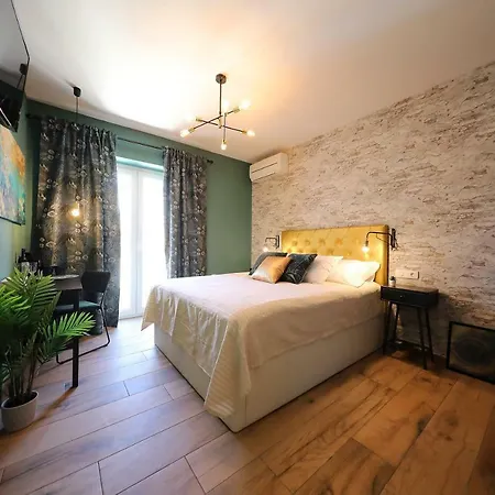 Aldo Center By Adex Travel Apartment