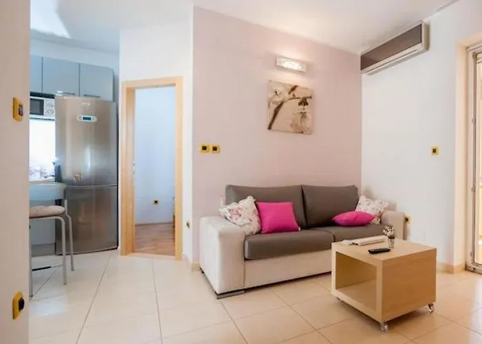 Aldo Center Apartment *